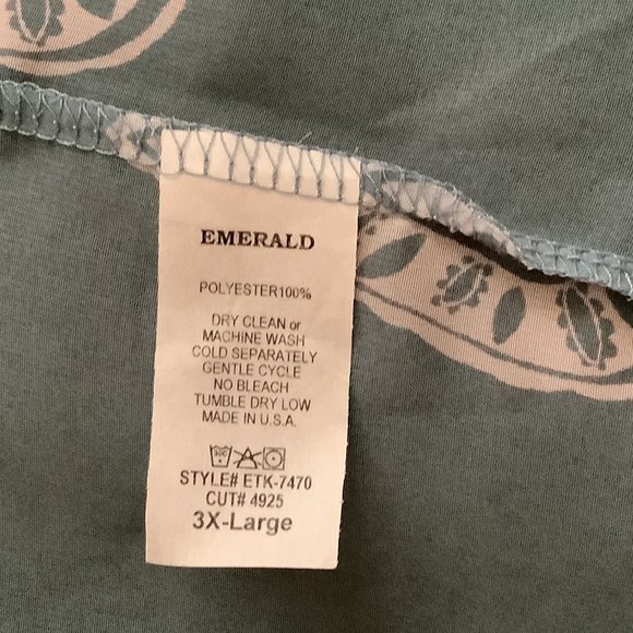 Duster, dusty blue with all-over white leaf motif.  Size 3X - Picture 5 of 5